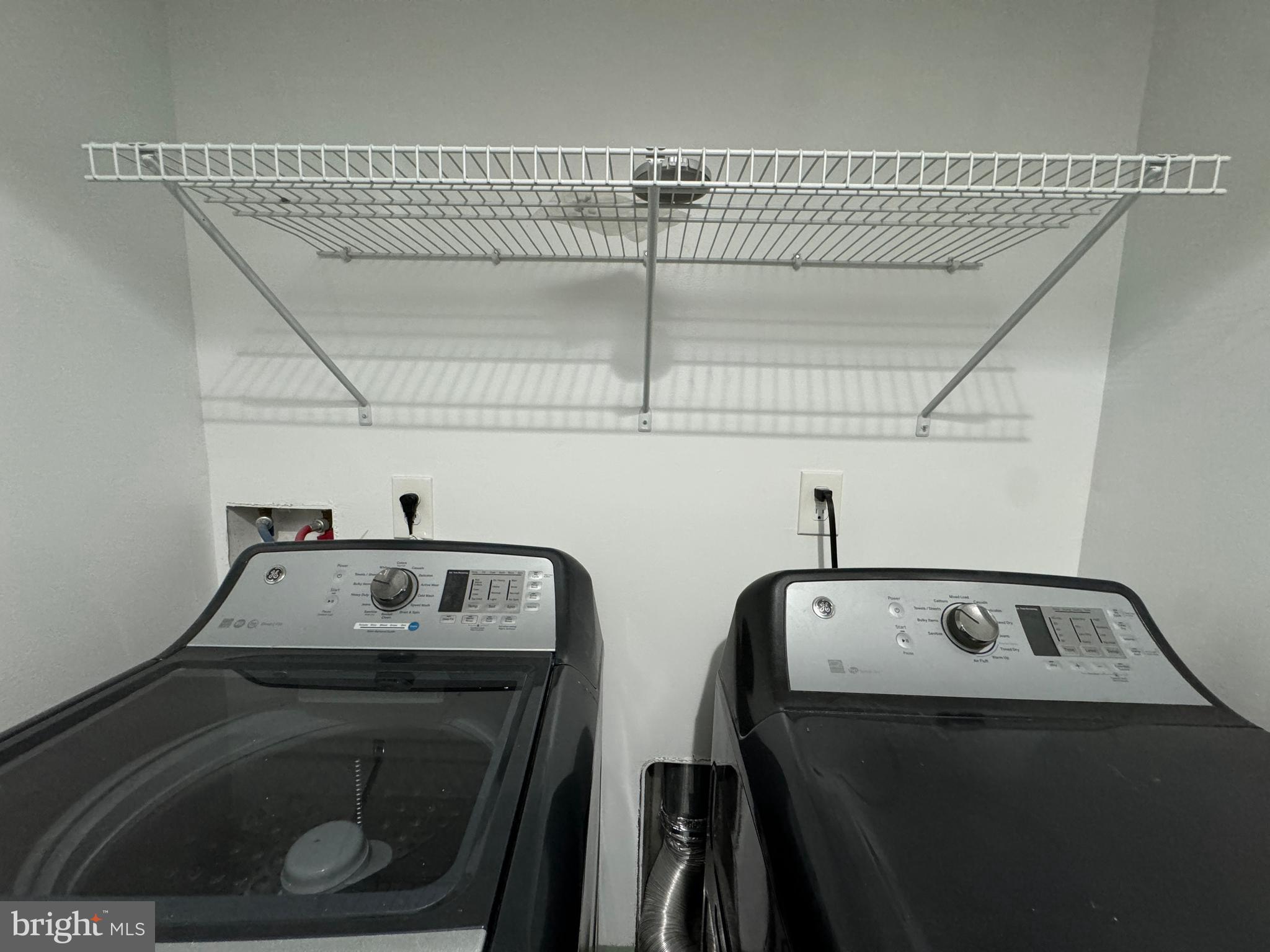 LOCUST POINT - Residential