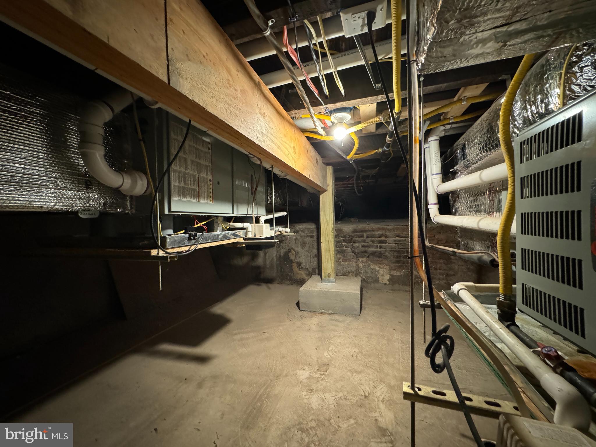 LOCUST POINT - Residential