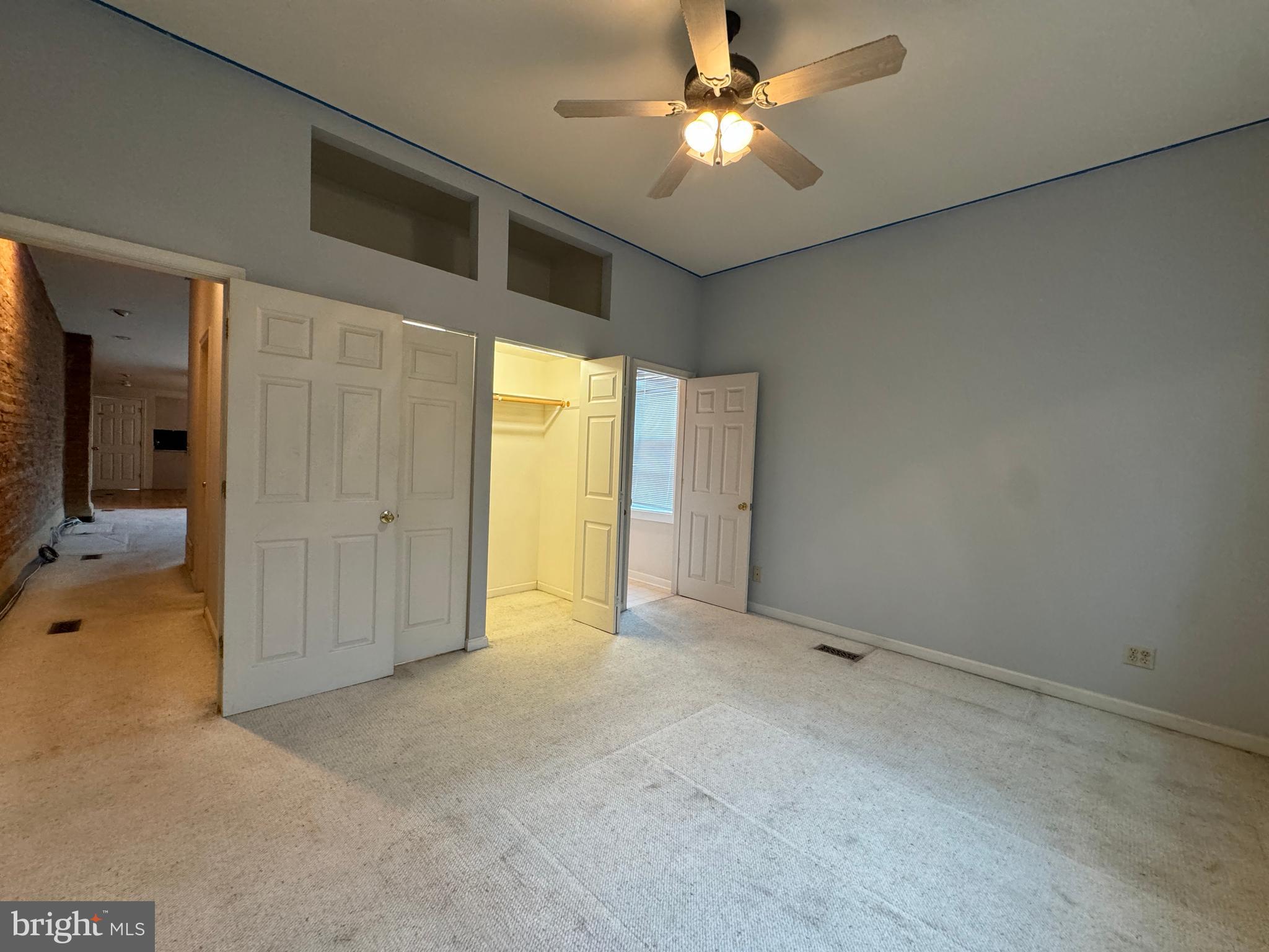 LOCUST POINT - Residential