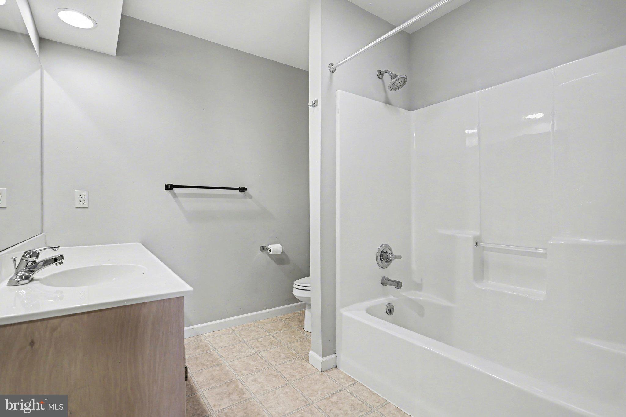 GRANDVIEW MEADOWS - Residential