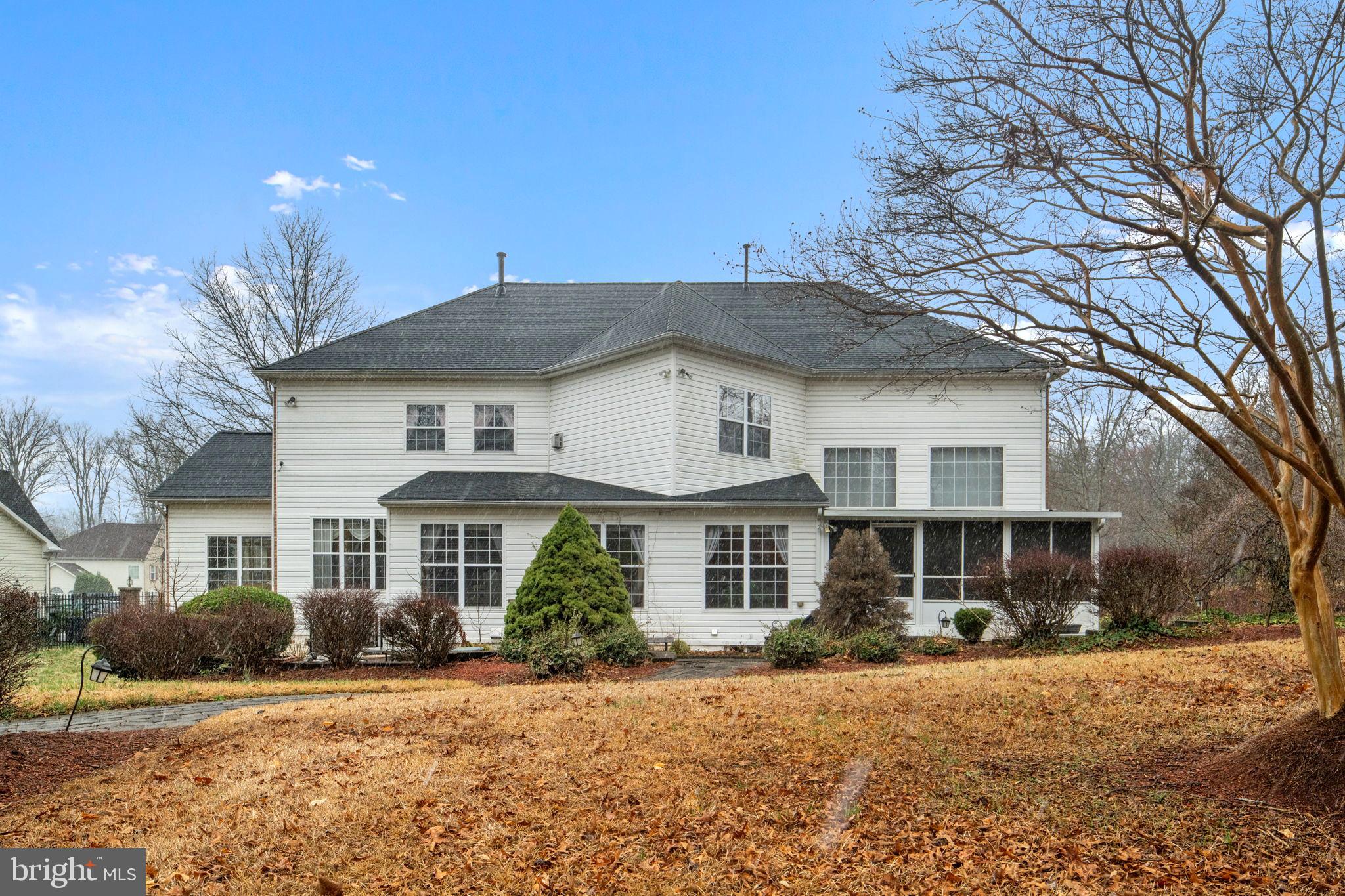 FARMINGTON WOODS - Residential