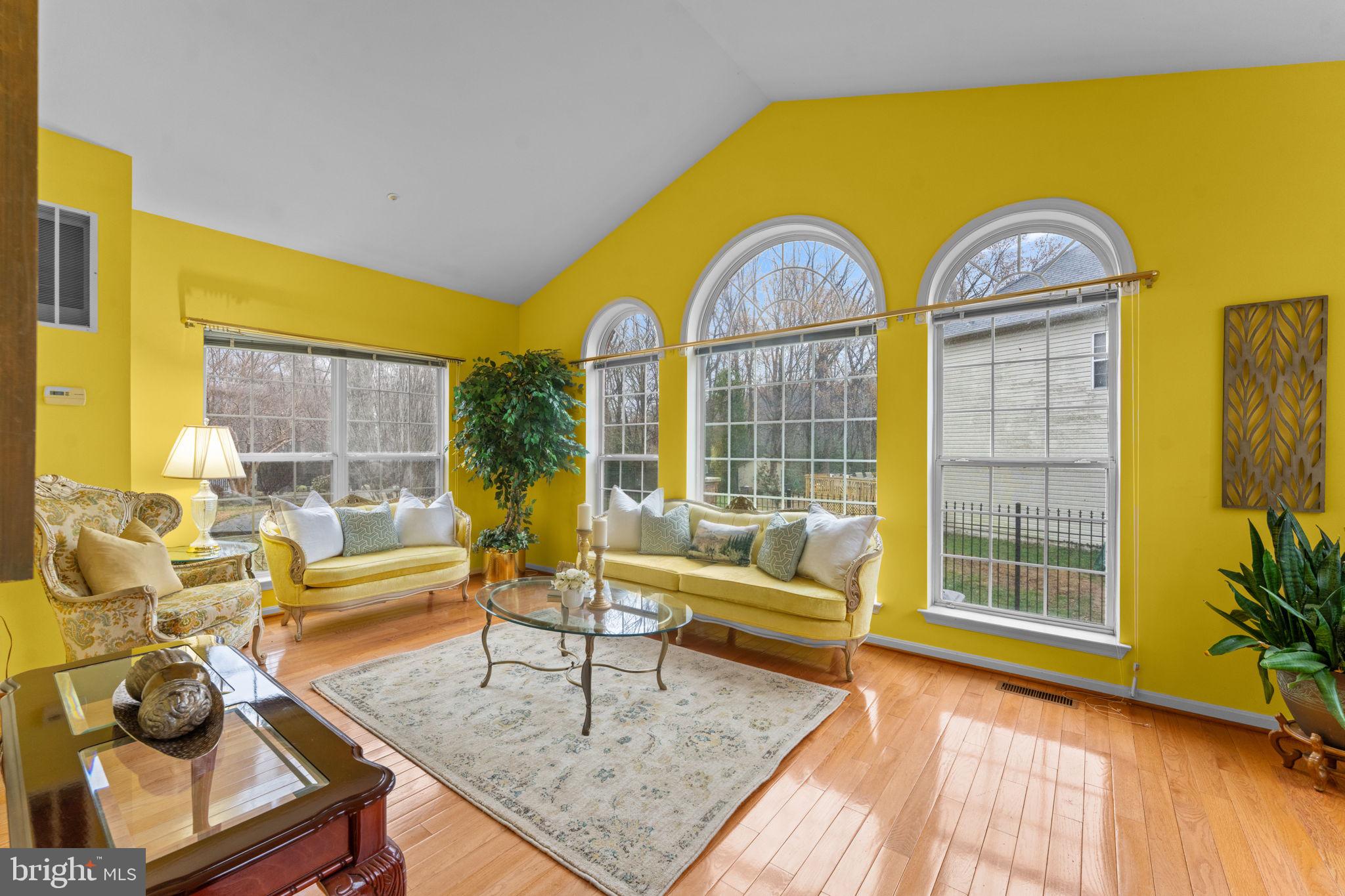 FARMINGTON WOODS - Residential