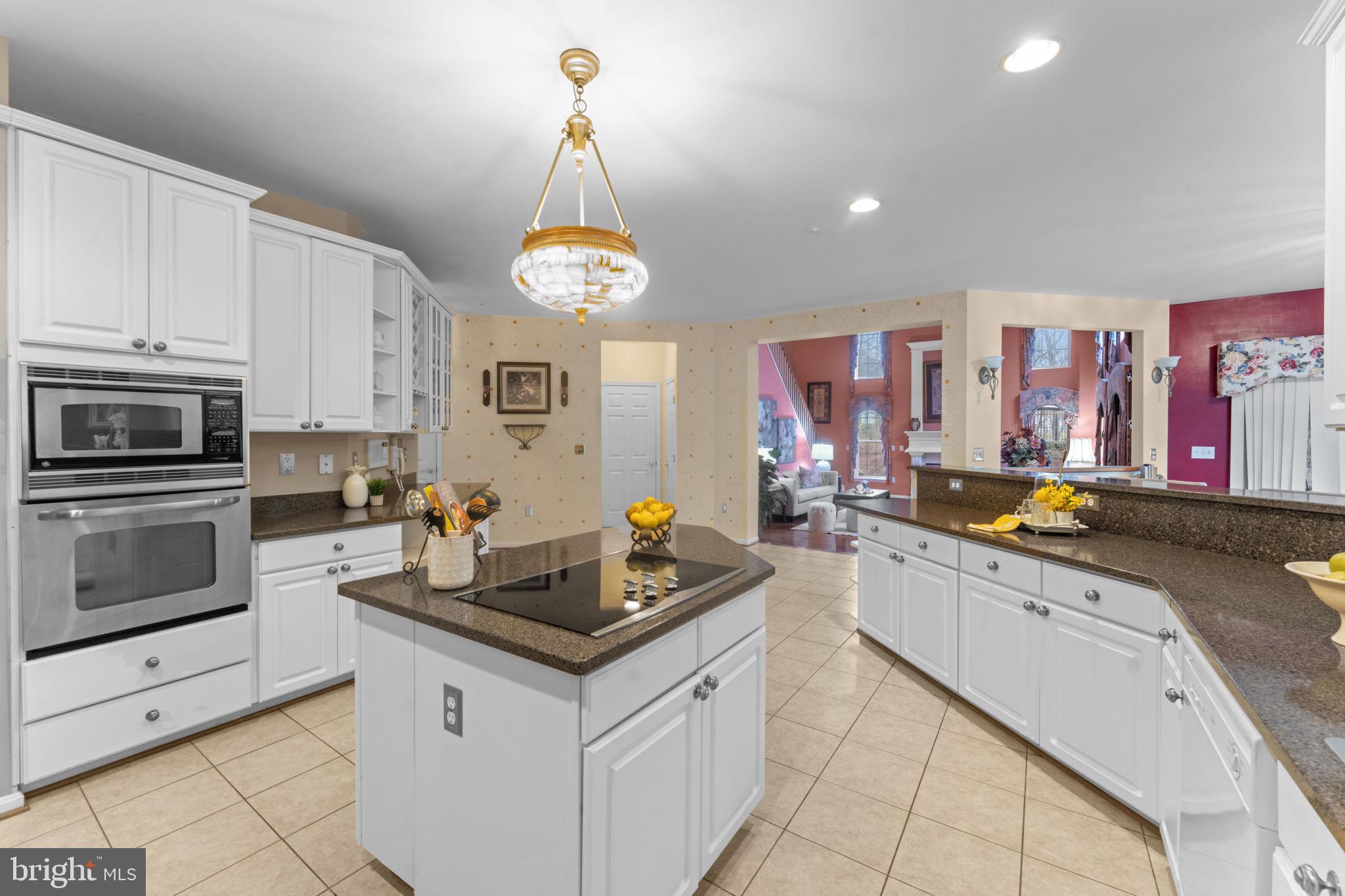 FARMINGTON WOODS - Residential