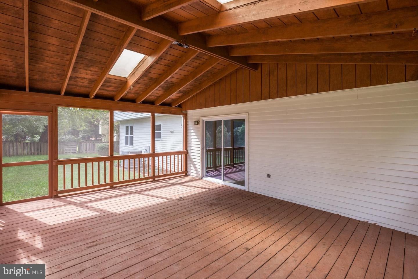 10136 YORKTOWN DRIVE
