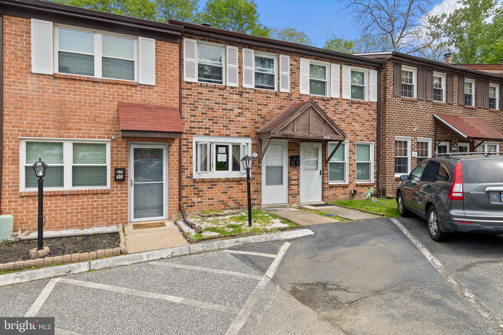 GREEN TREE - Residential