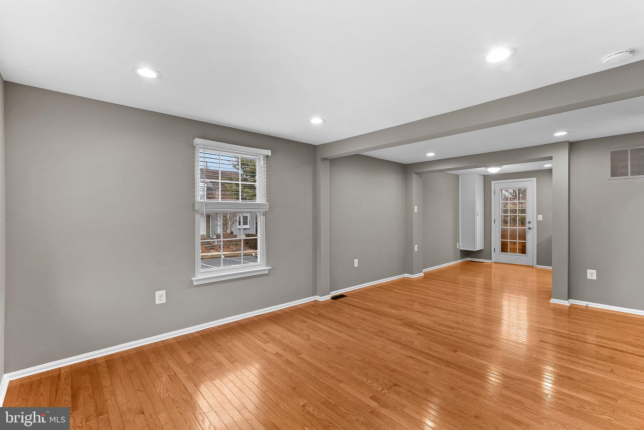 COUNTRYSIDE - Residential