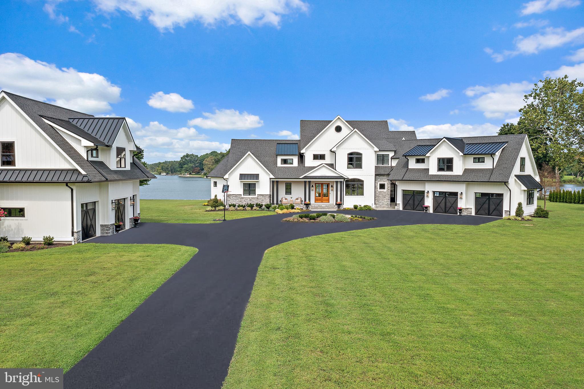 BENNETT POINT - Residential