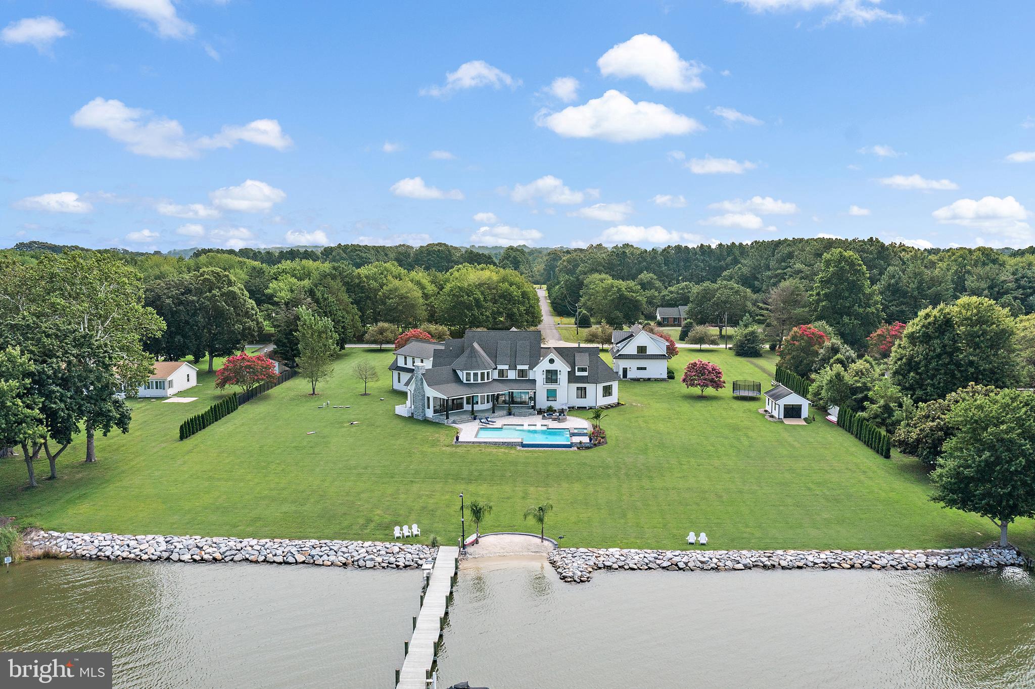 BENNETT POINT - Residential