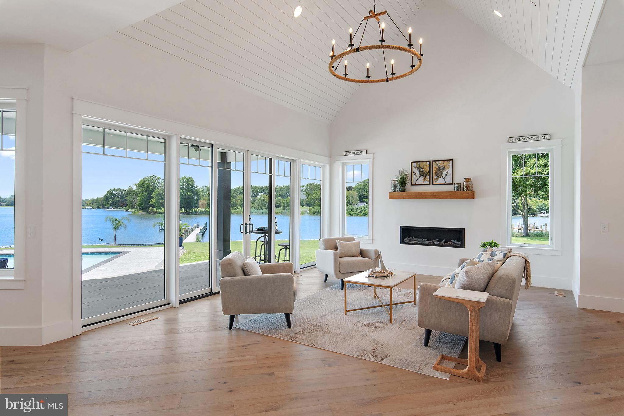 BENNETT POINT - Residential