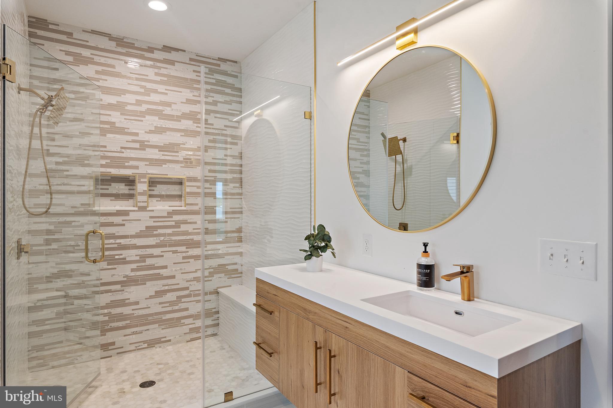 BENNETT POINT - Residential