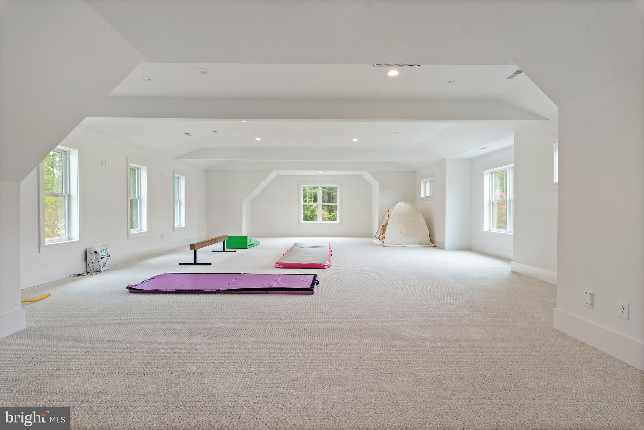 BENNETT POINT - Residential