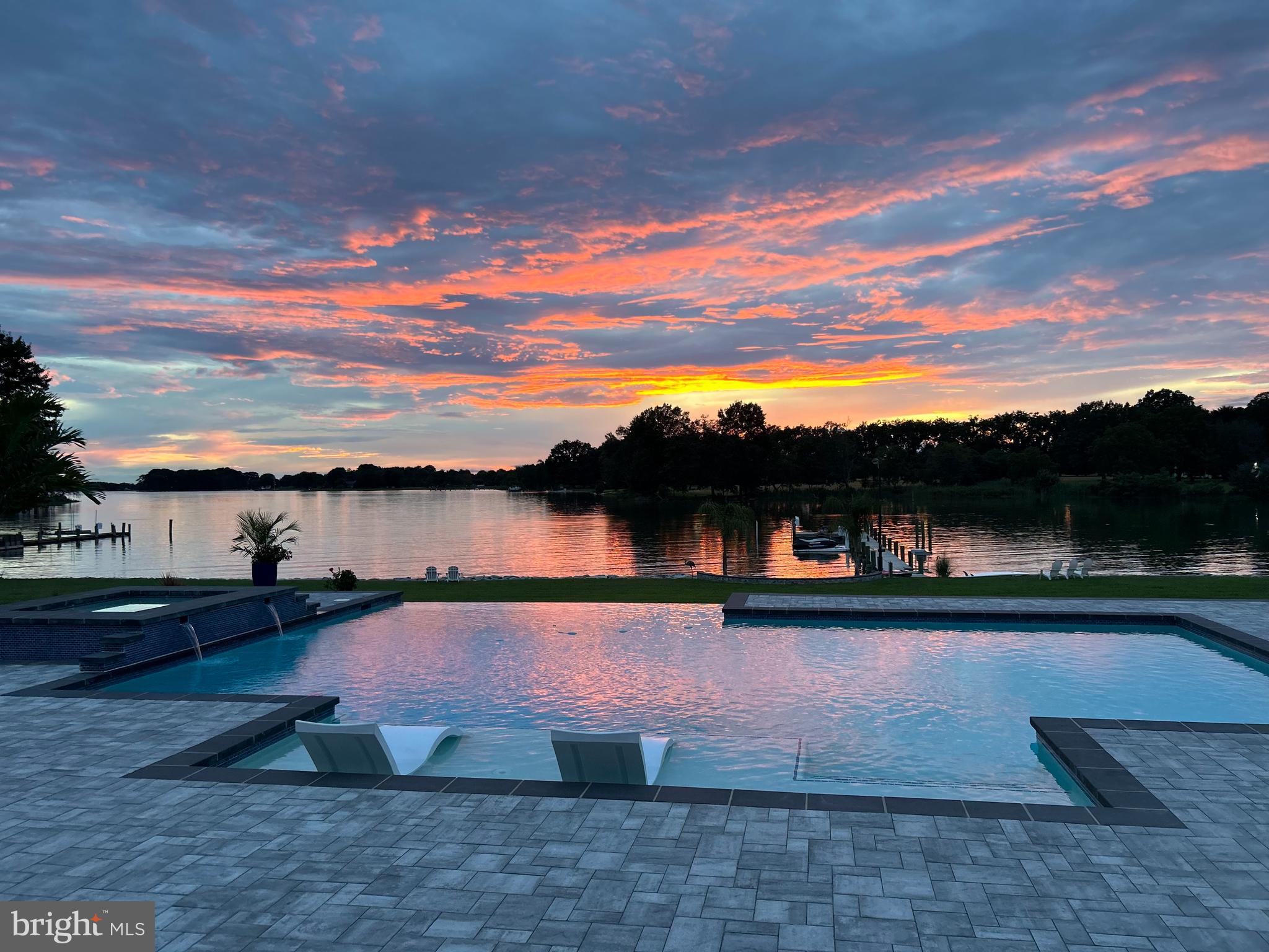 BENNETT POINT - Residential