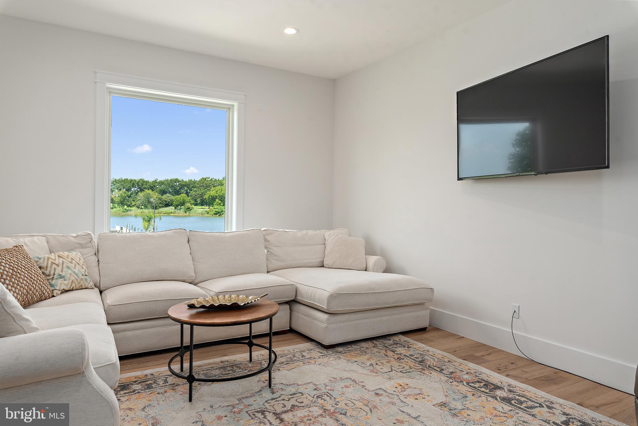 BENNETT POINT - Residential