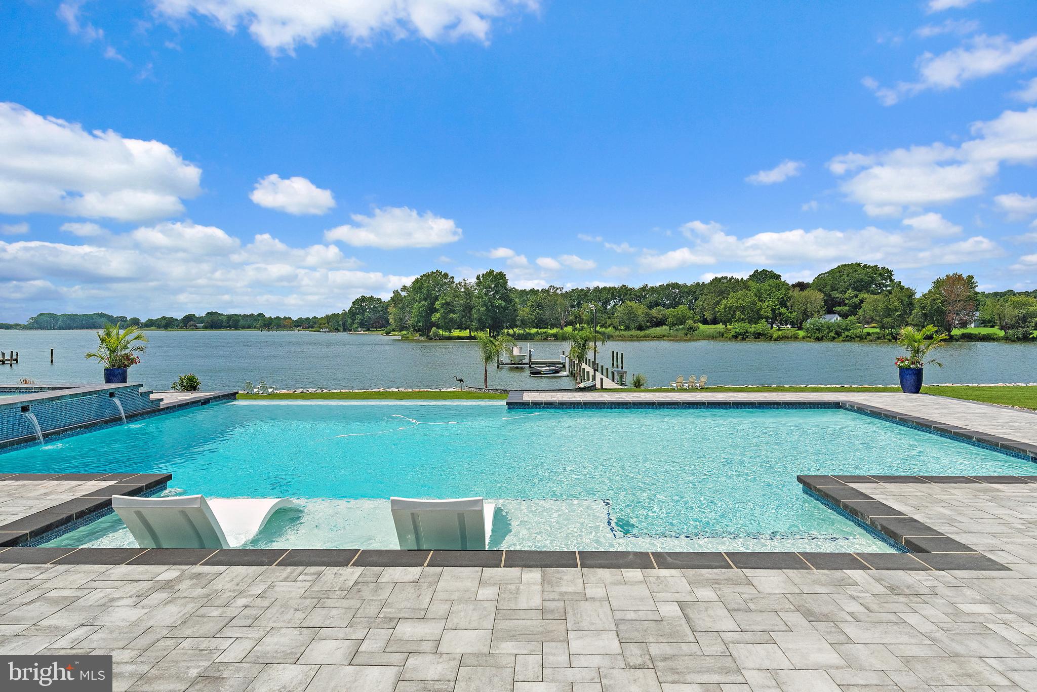 BENNETT POINT - Residential