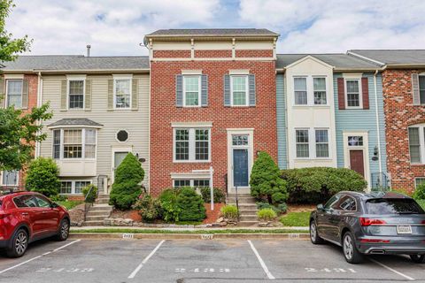 Townhouse For Sale - 2433 Dunmore Court<br/> FREDERICK, MD 21702