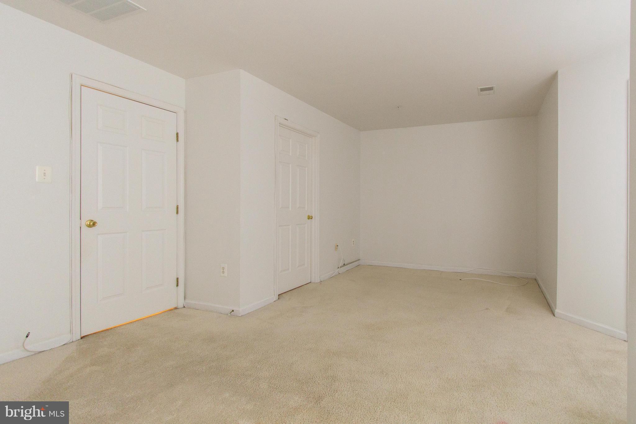 WOODVIEW VILLAGE WEST - Residential