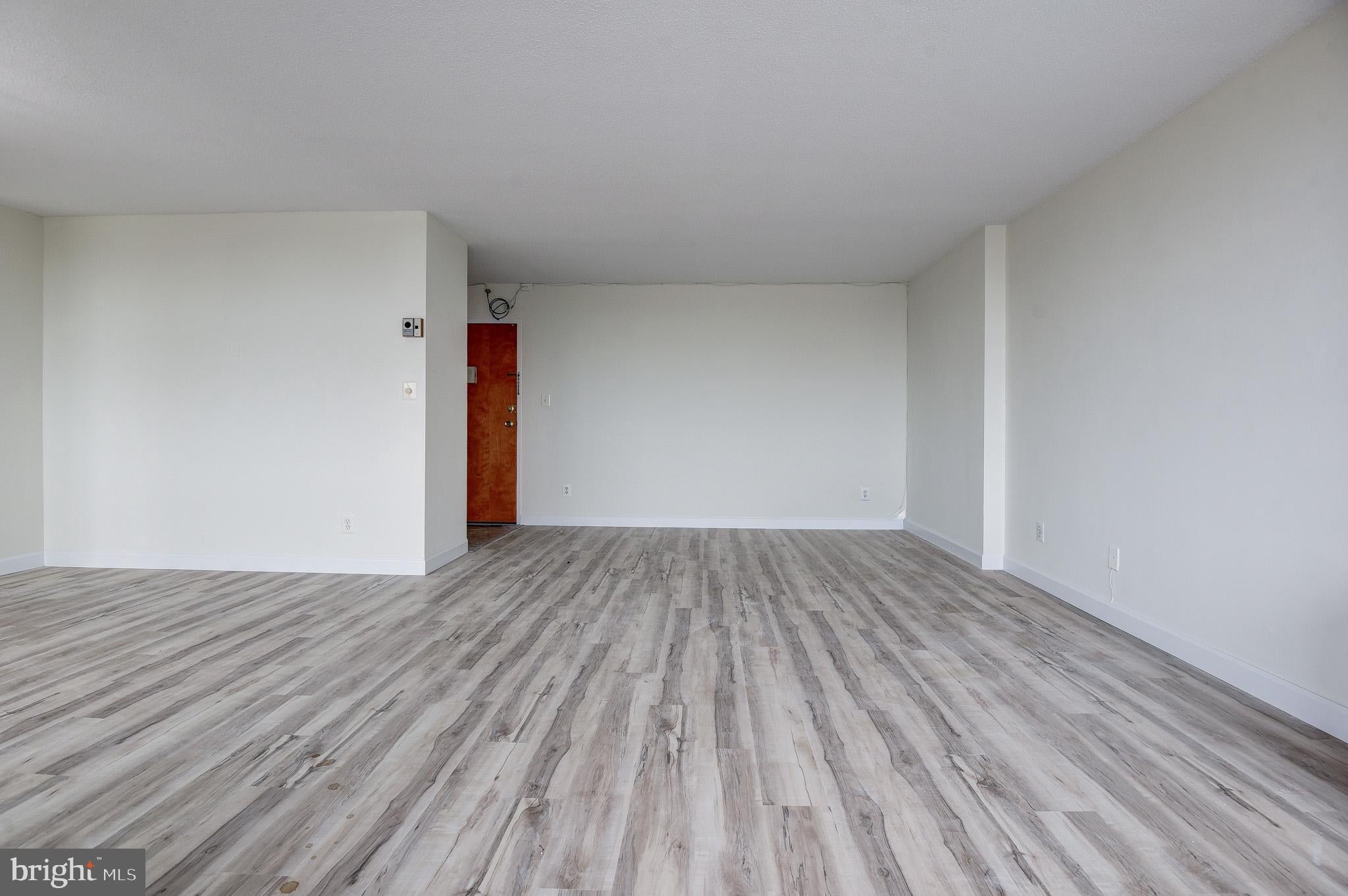 1301 S ARLINGTON RIDGE ROAD 811