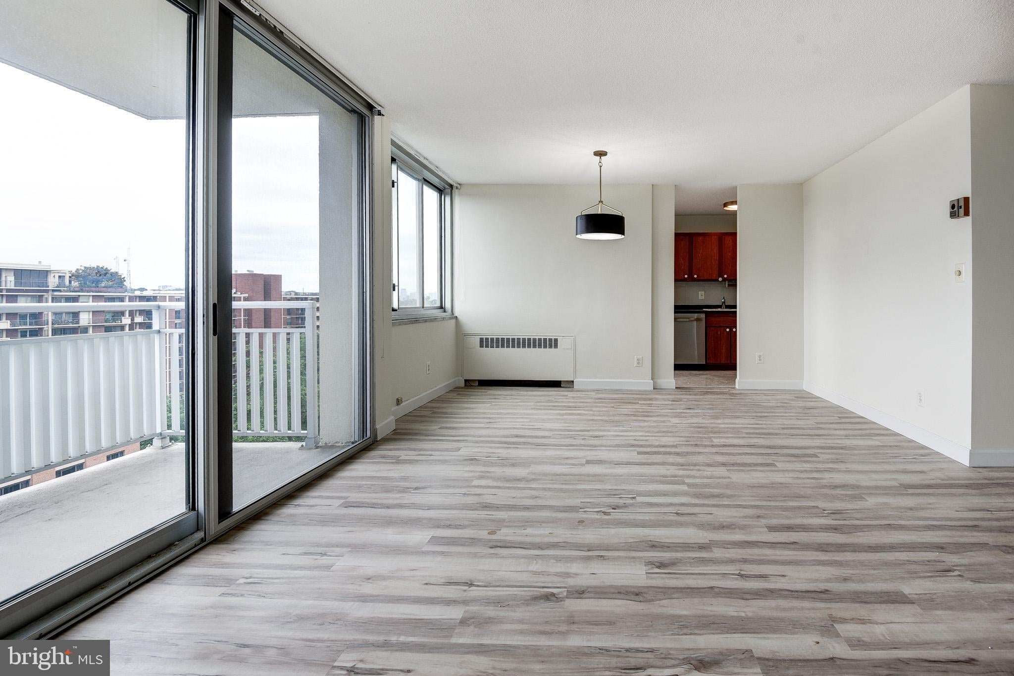 1301 S ARLINGTON RIDGE ROAD 811
