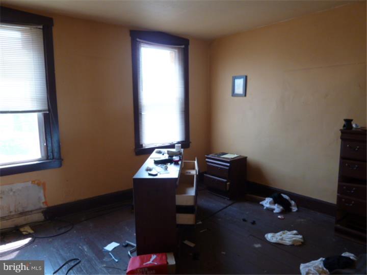 PHILADELPHIA (SOUTHWEST) - Residential