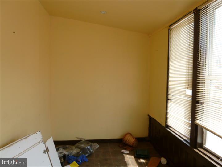 PHILADELPHIA (SOUTHWEST) - Residential