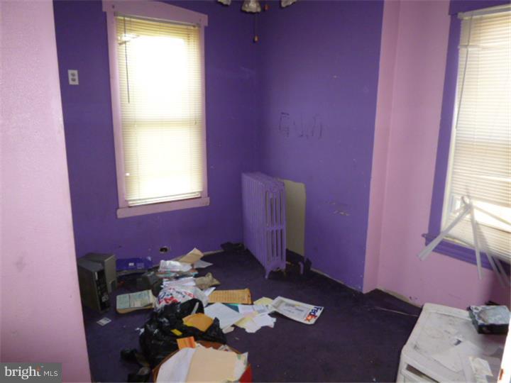 PHILADELPHIA (SOUTHWEST) - Residential