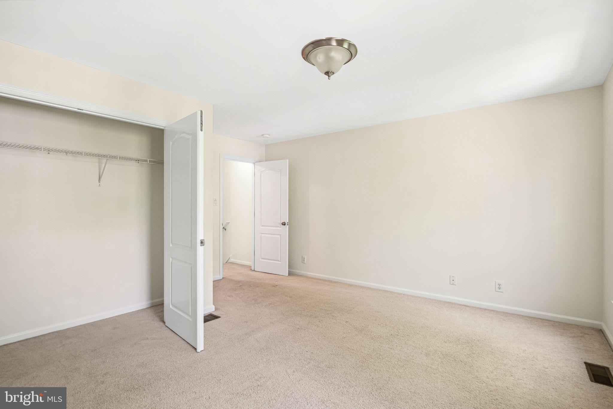 ROXBOROUGH - Residential