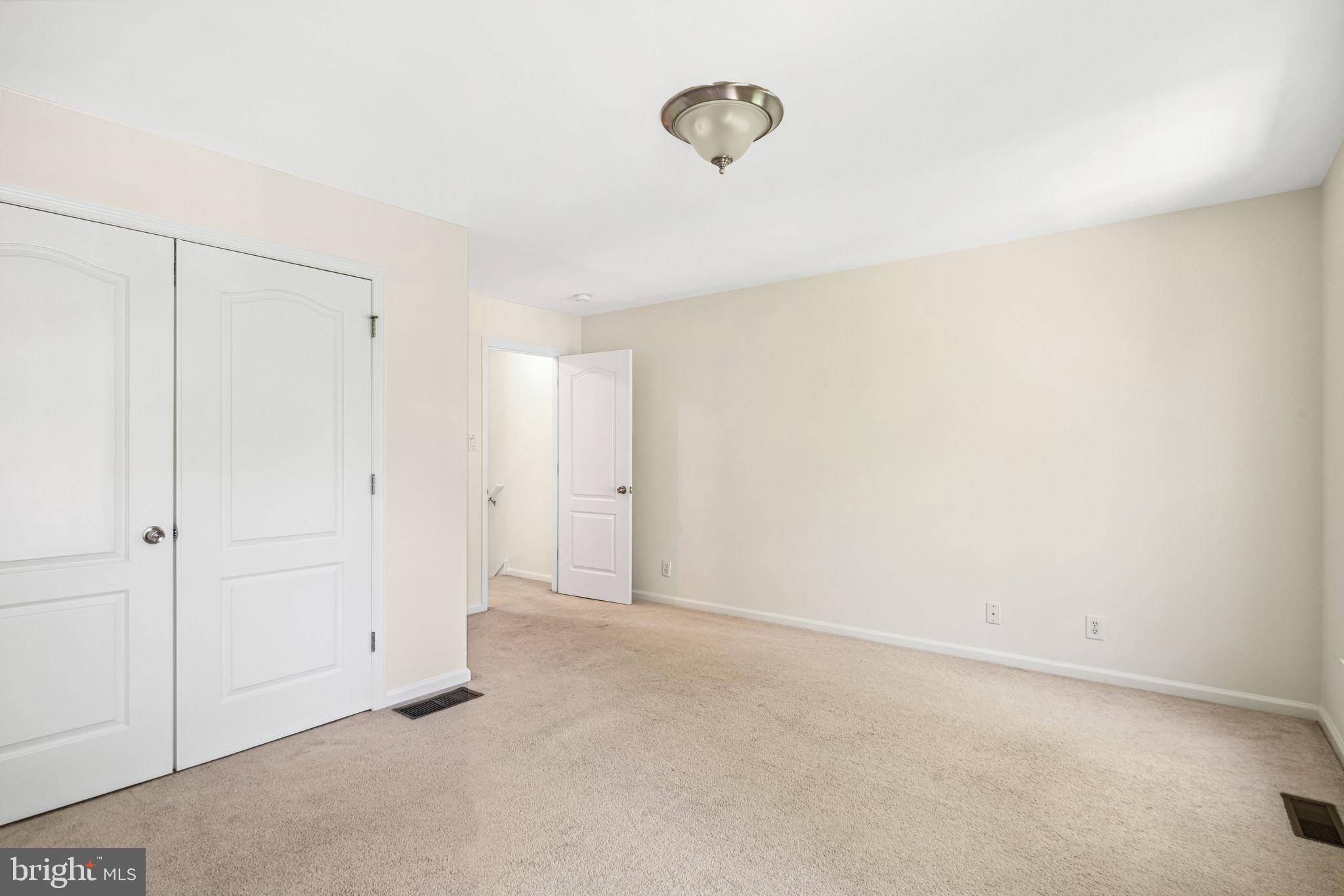 ROXBOROUGH - Residential