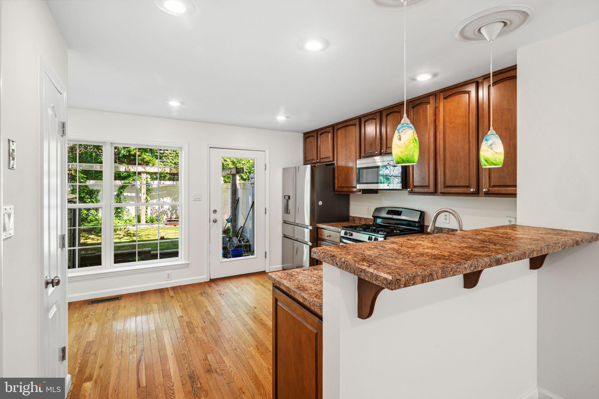 ROXBOROUGH - Residential