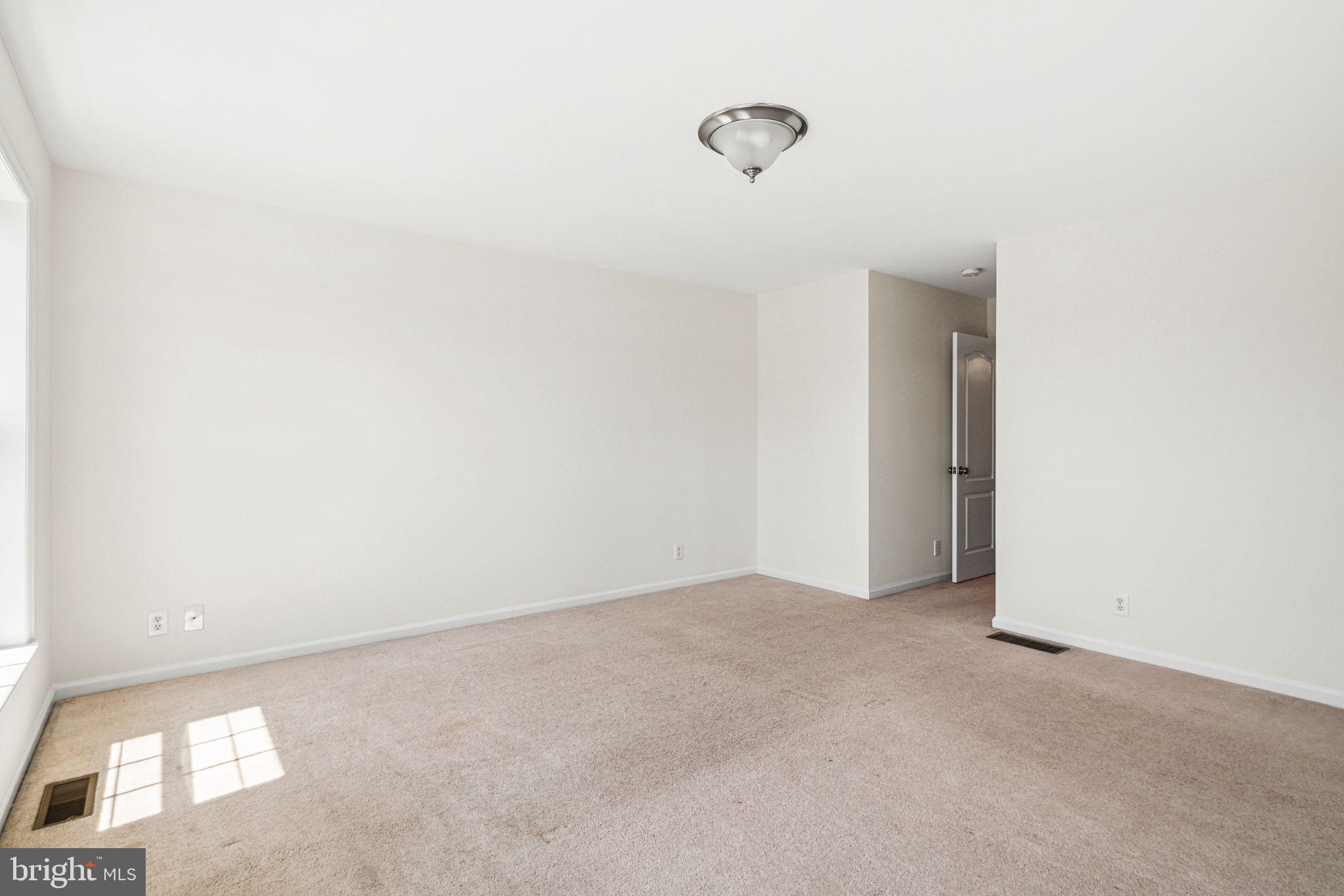 ROXBOROUGH - Residential