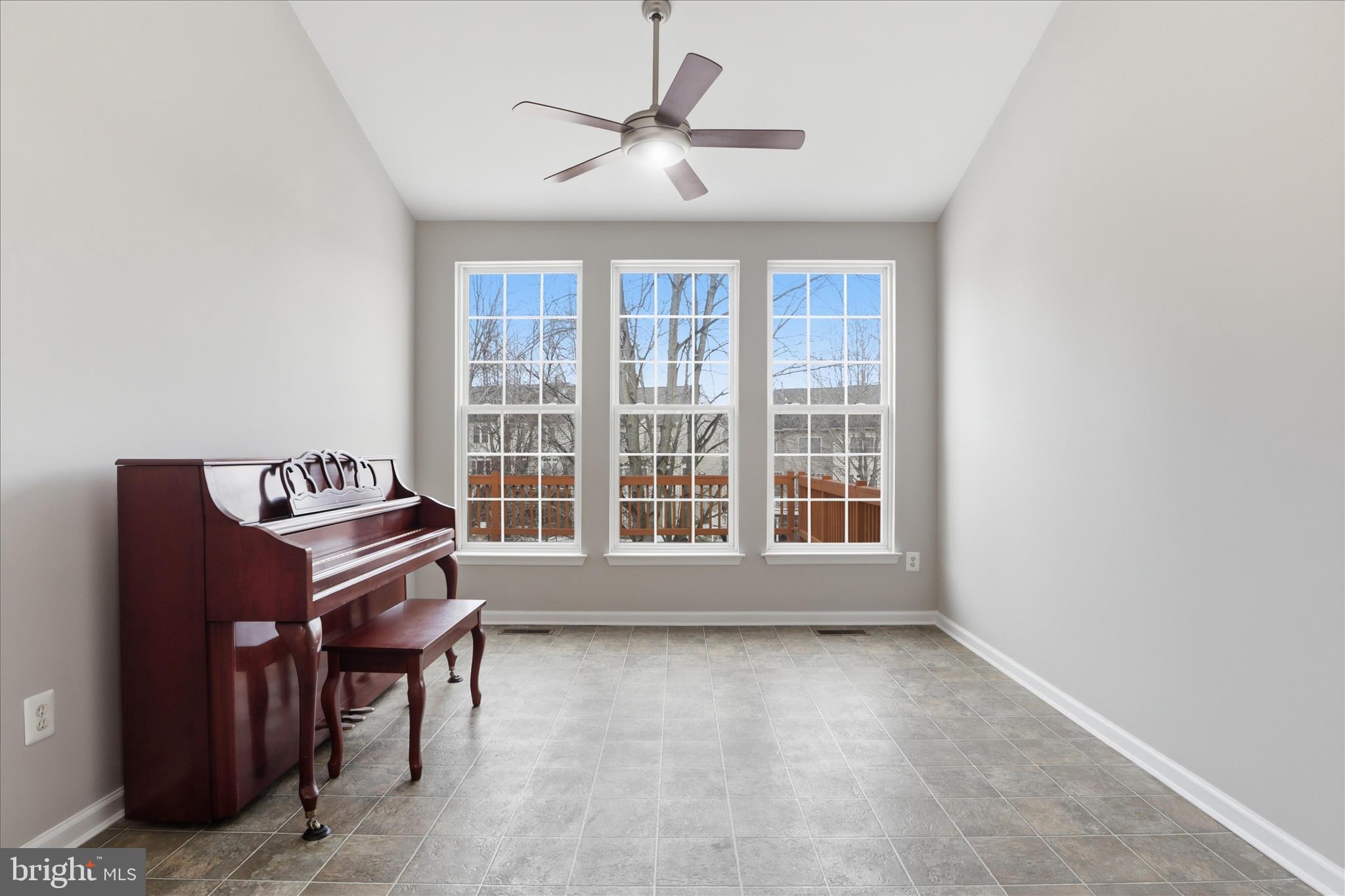 WAVERLY WOODS - Residential