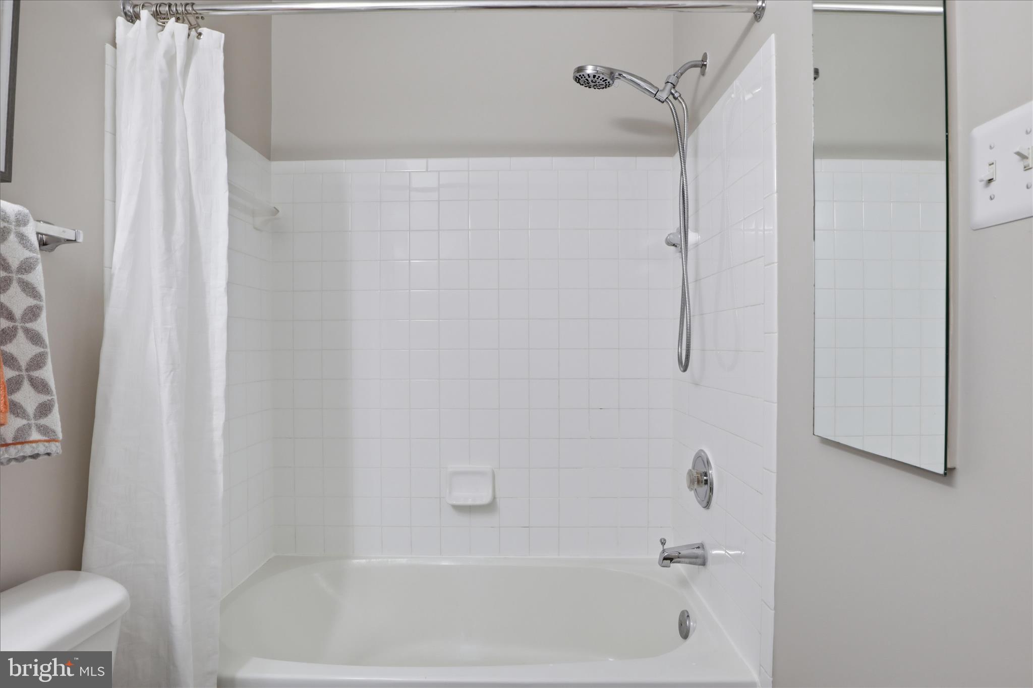 WAVERLY WOODS - Residential