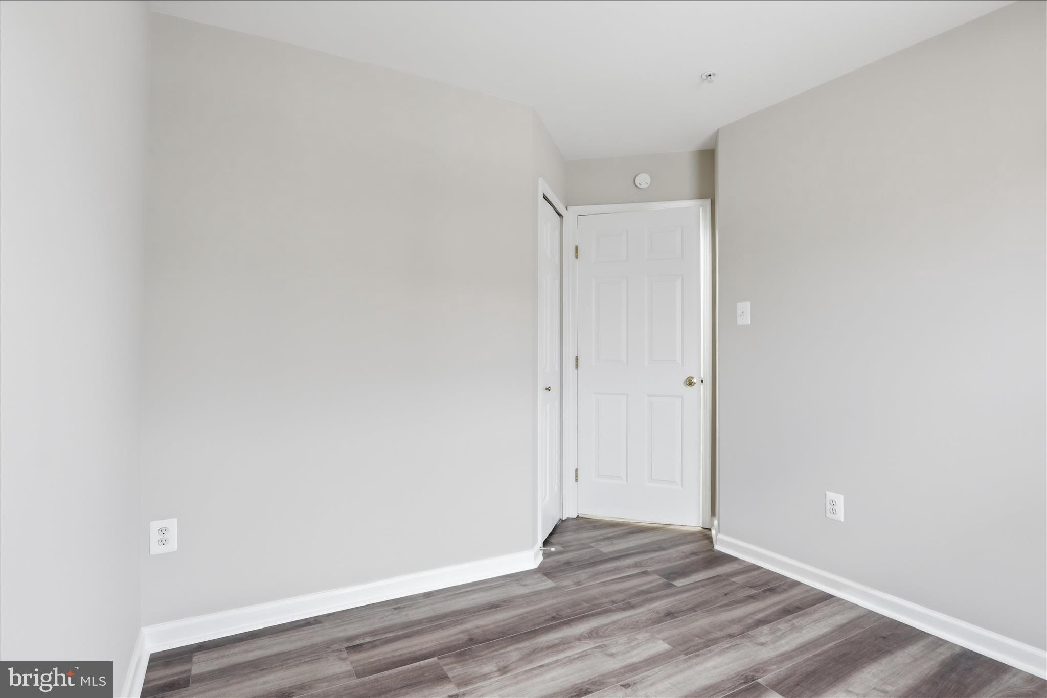 WAVERLY WOODS - Residential