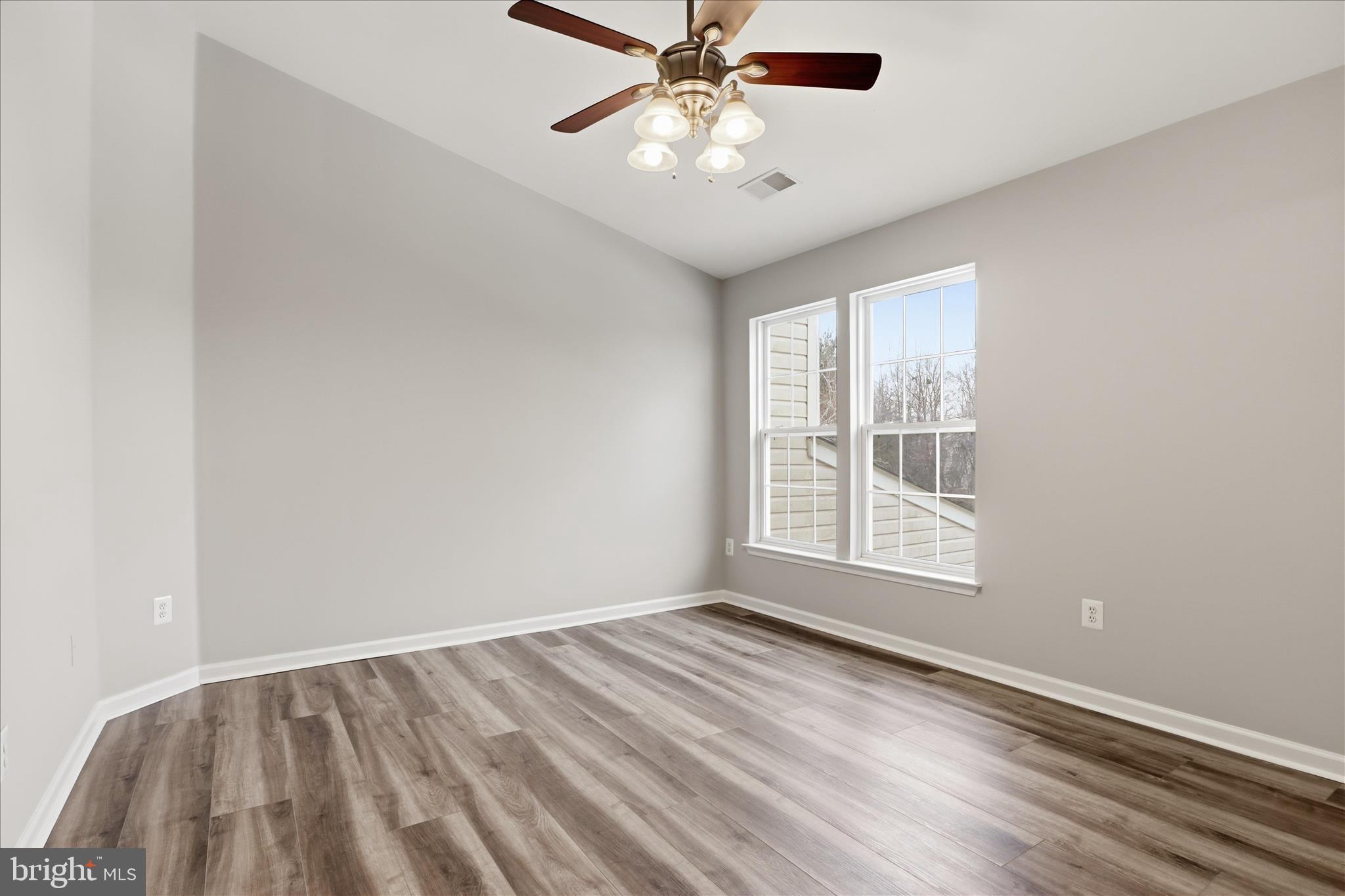 WAVERLY WOODS - Residential