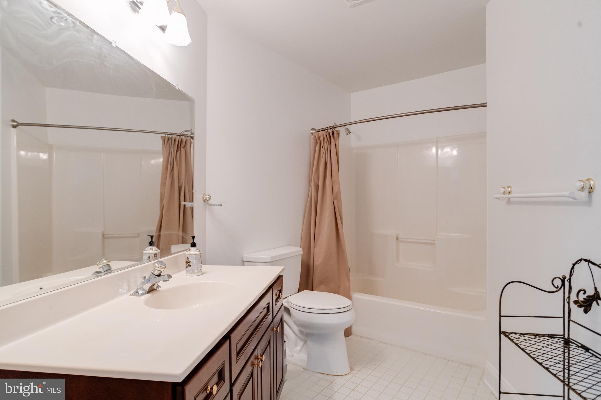 STANSBURY MANOR - Residential