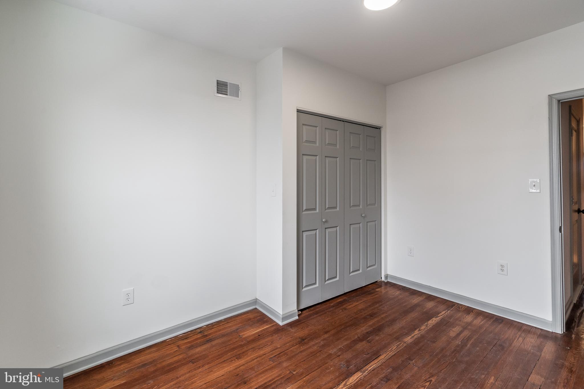 KENSINGTON - Residential