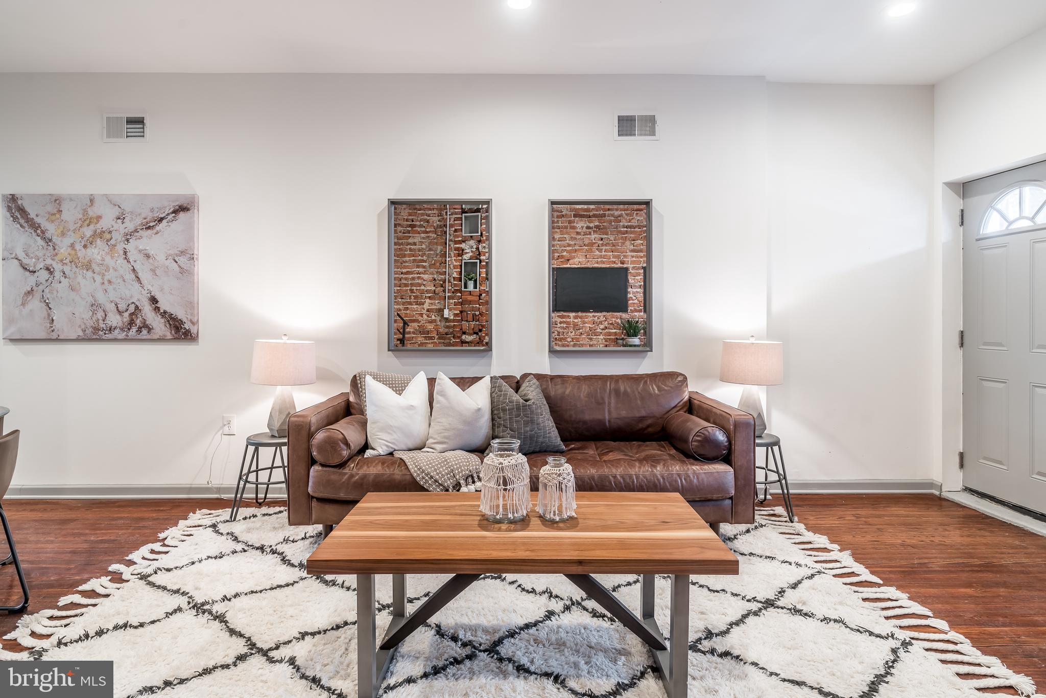 KENSINGTON - Residential