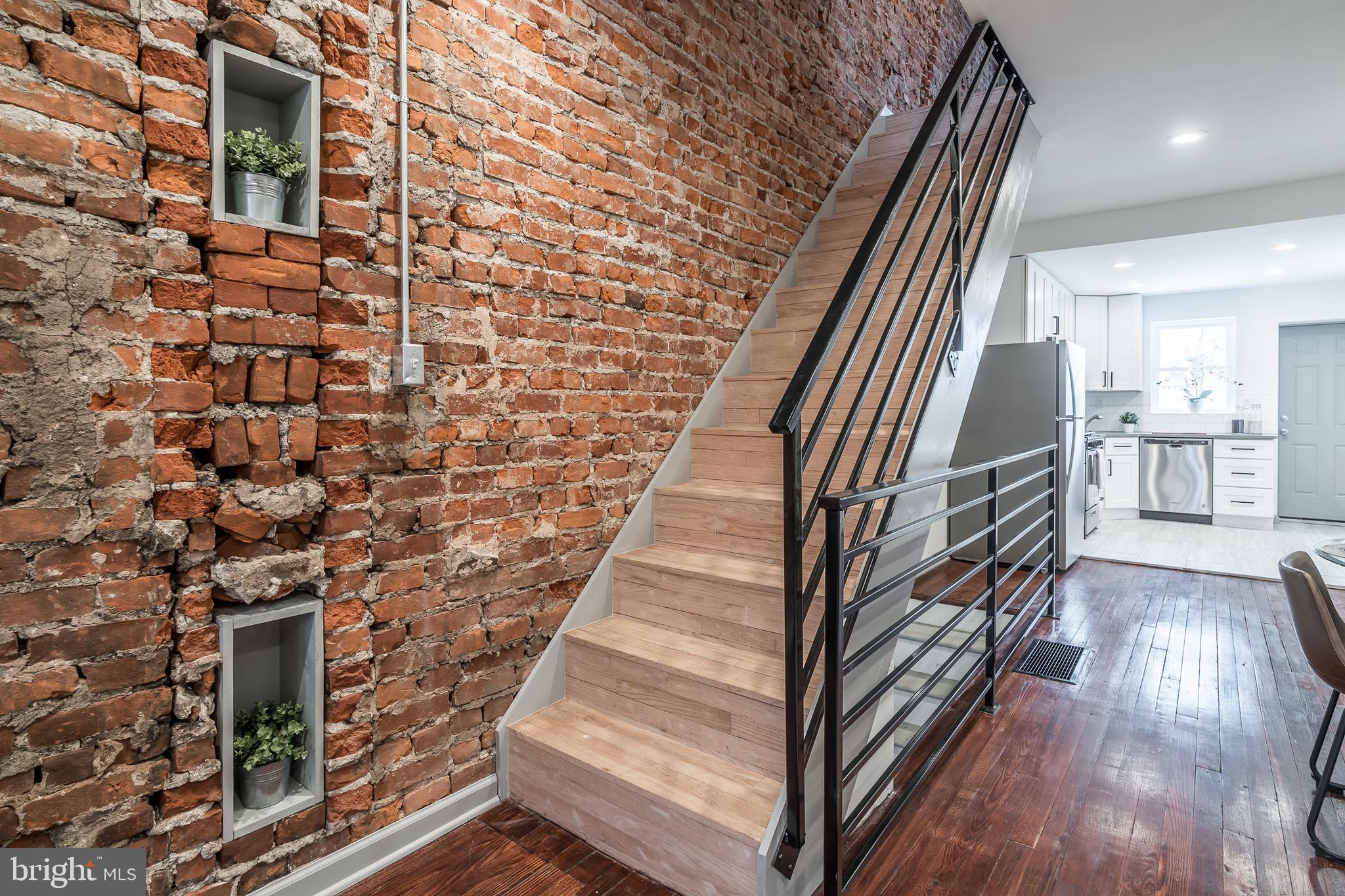 KENSINGTON - Residential