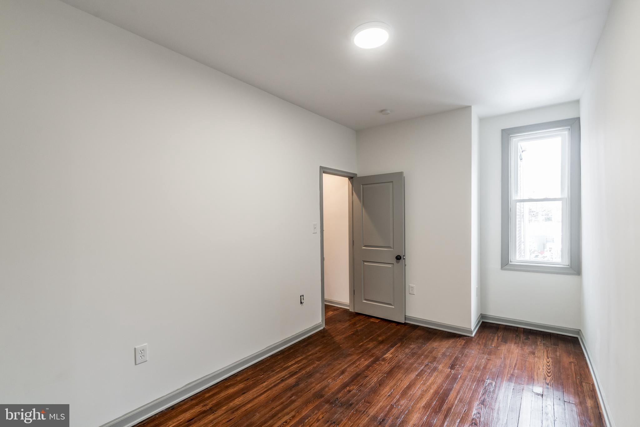 KENSINGTON - Residential