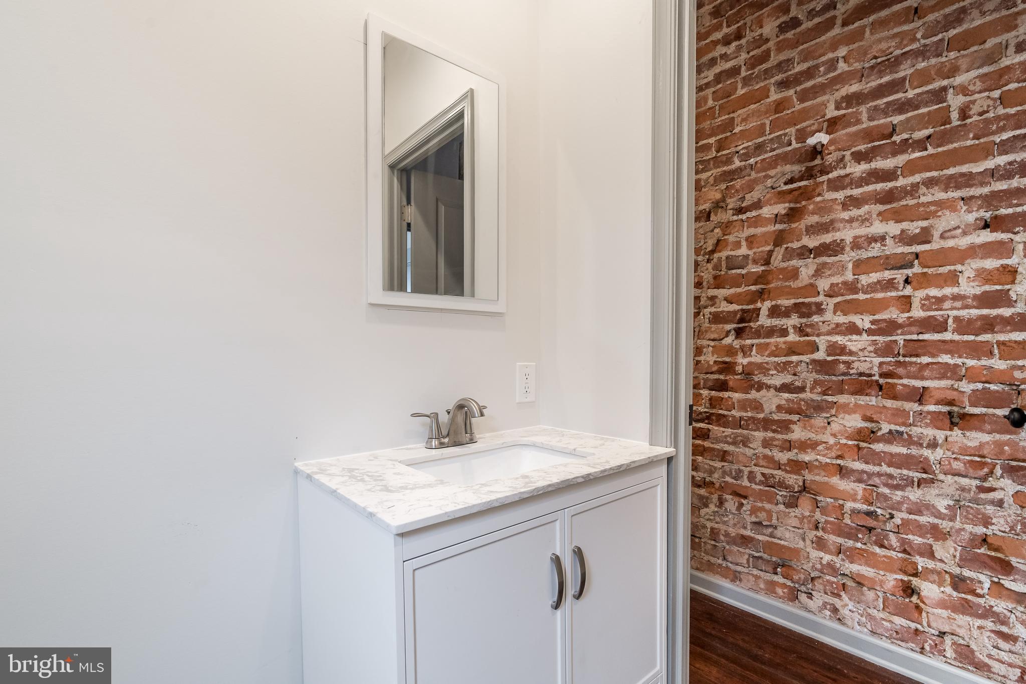 KENSINGTON - Residential