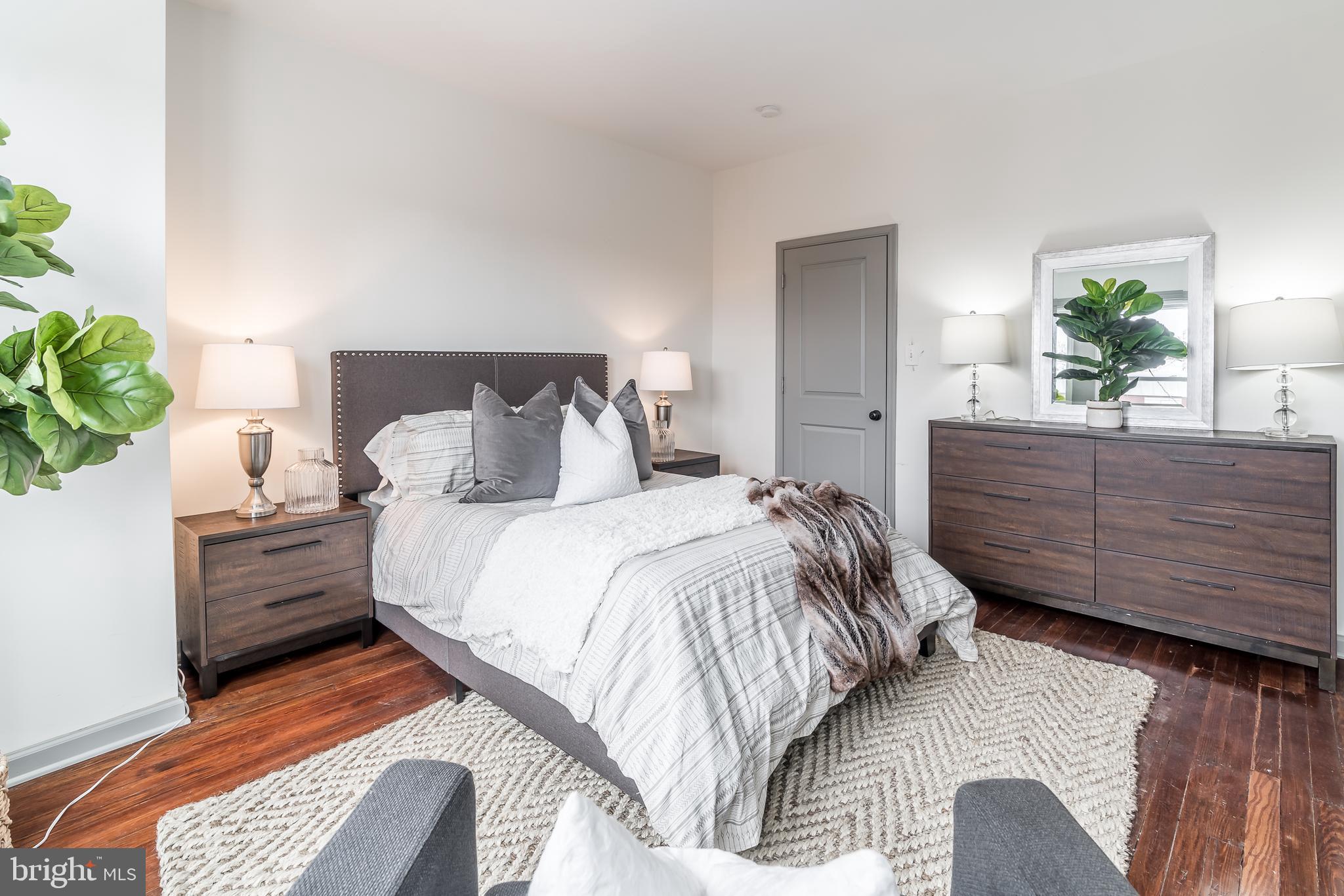 KENSINGTON - Residential