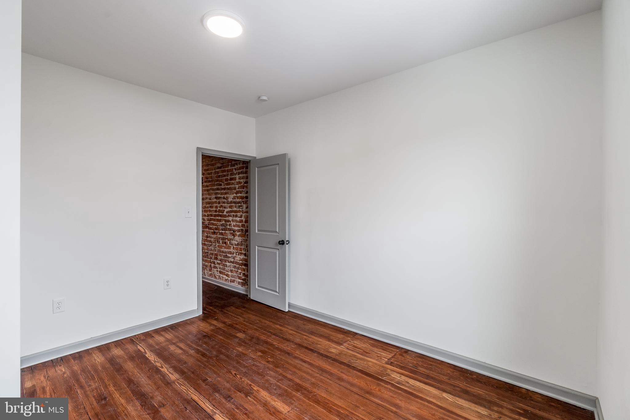 KENSINGTON - Residential