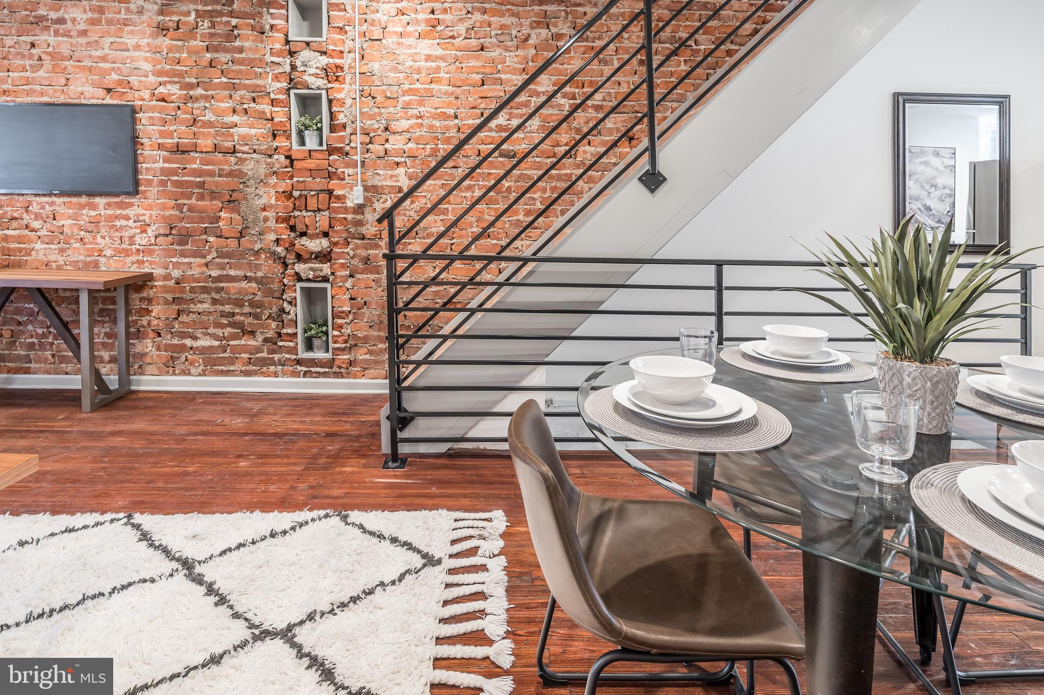 KENSINGTON - Residential