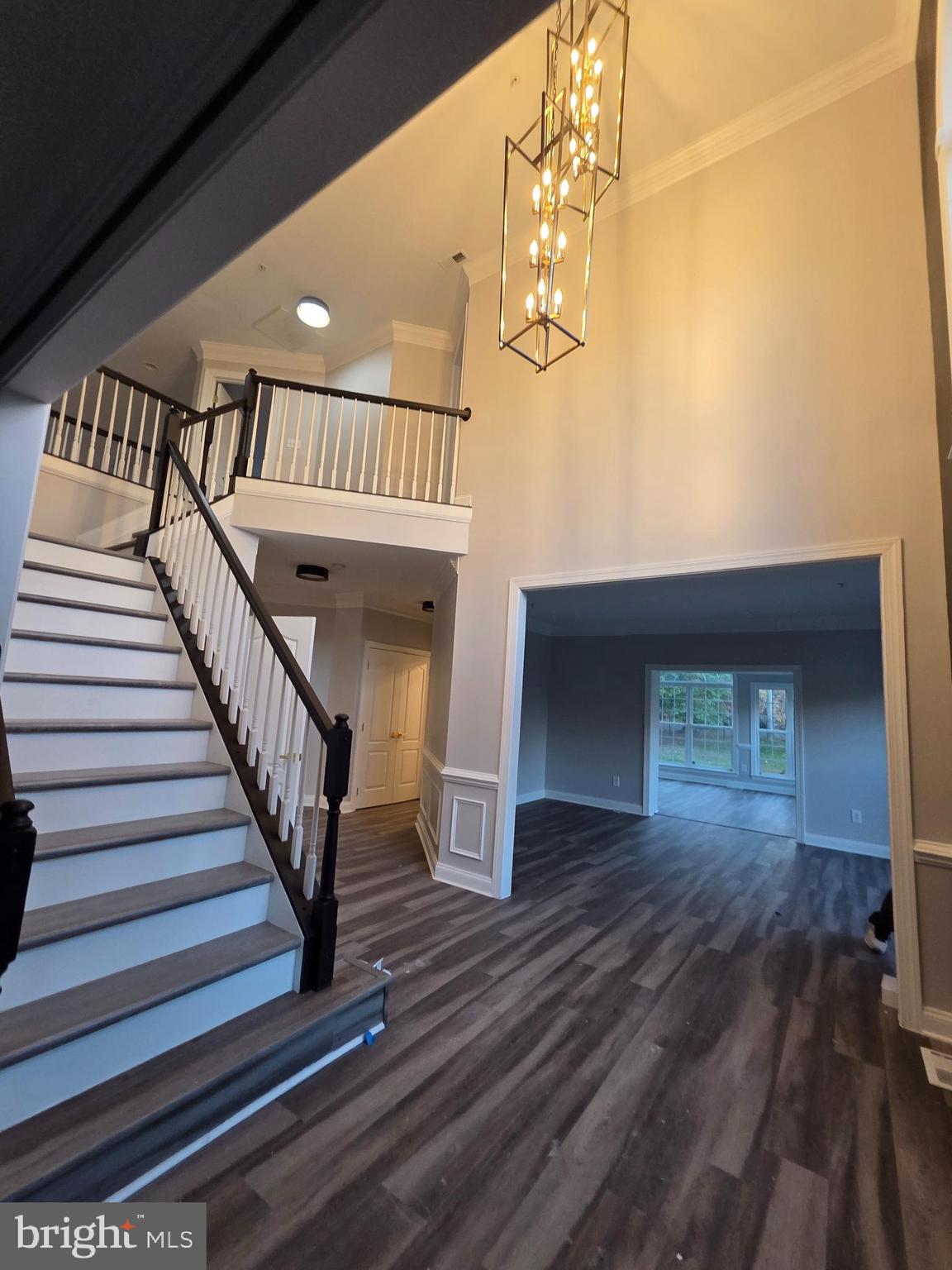 CROOM STATION - Residential