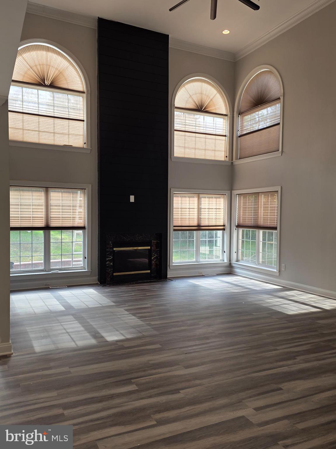 CROOM STATION - Residential