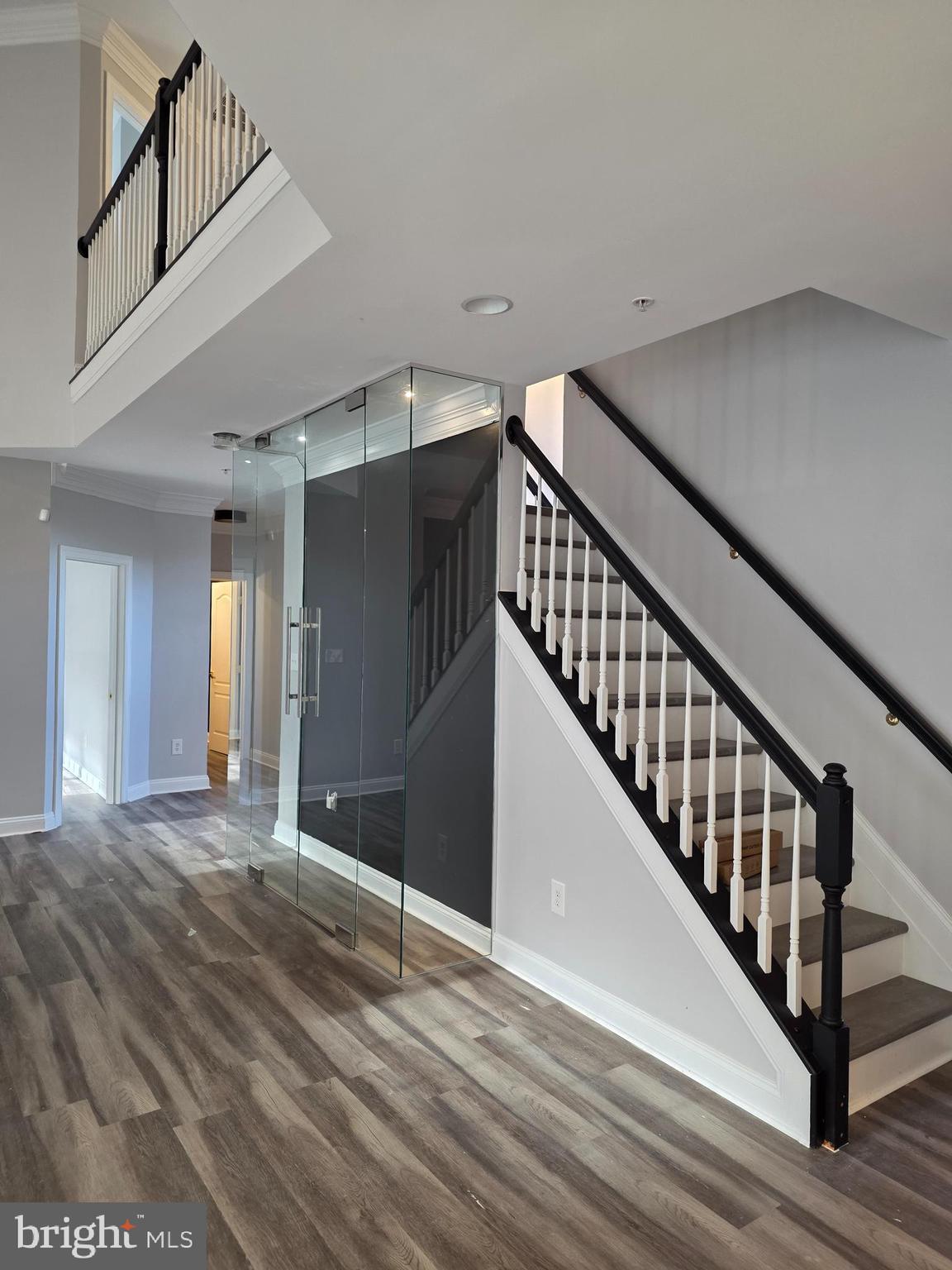 CROOM STATION - Residential