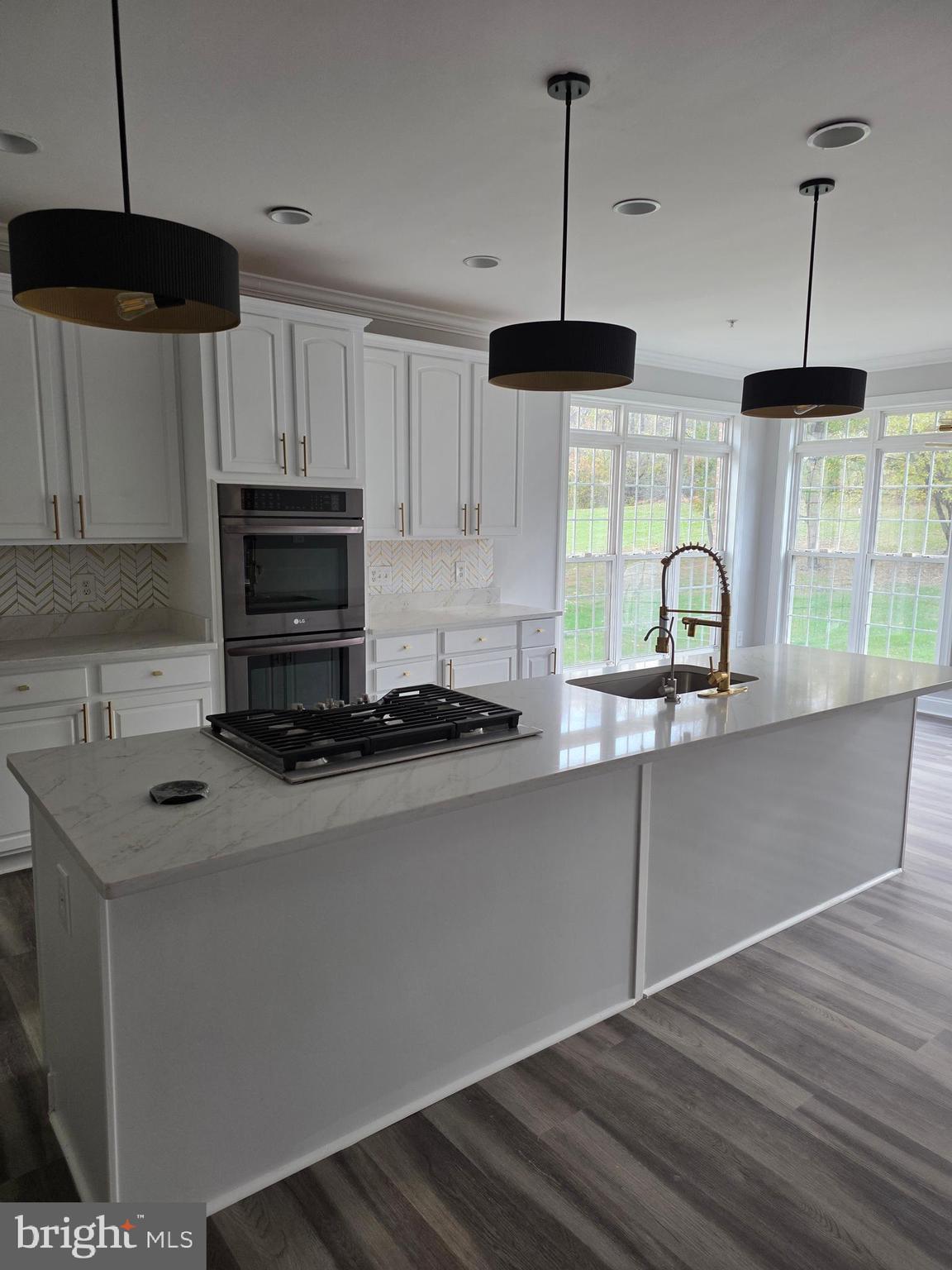 CROOM STATION - Residential