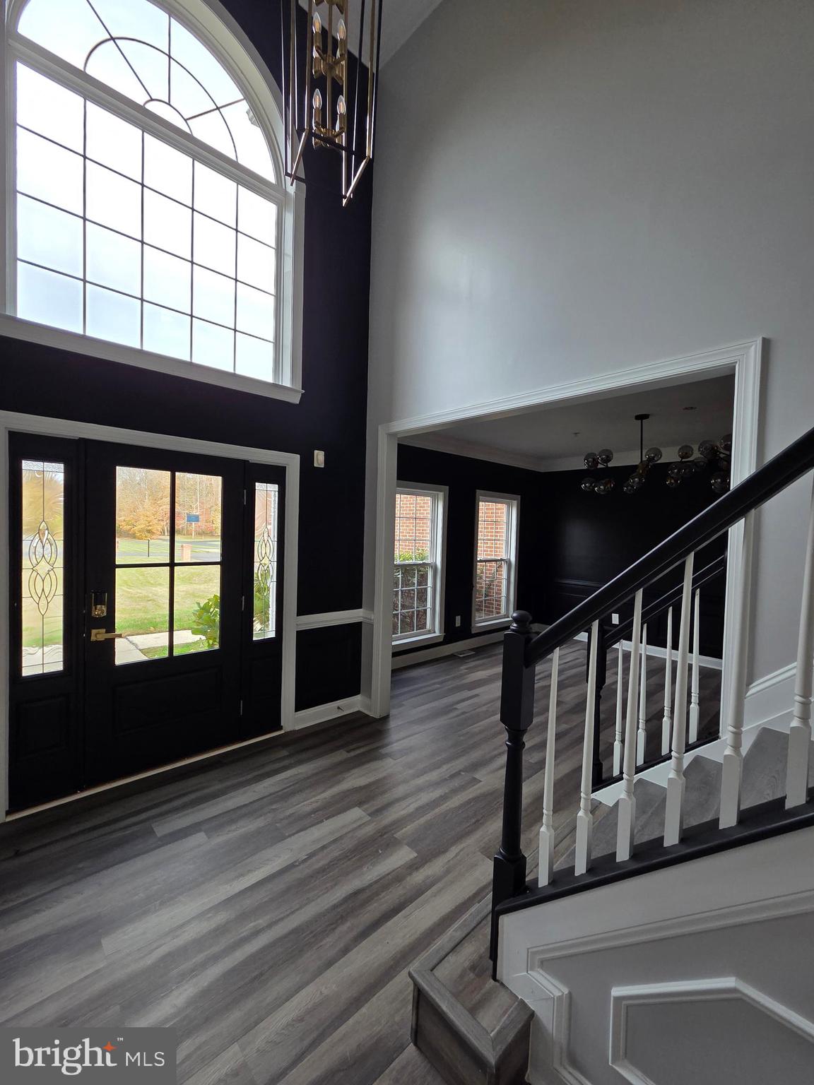 CROOM STATION - Residential