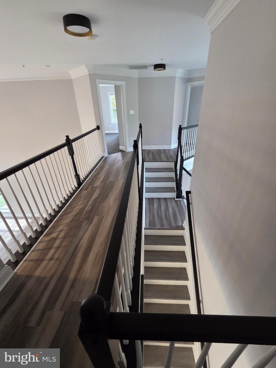 CROOM STATION - Residential