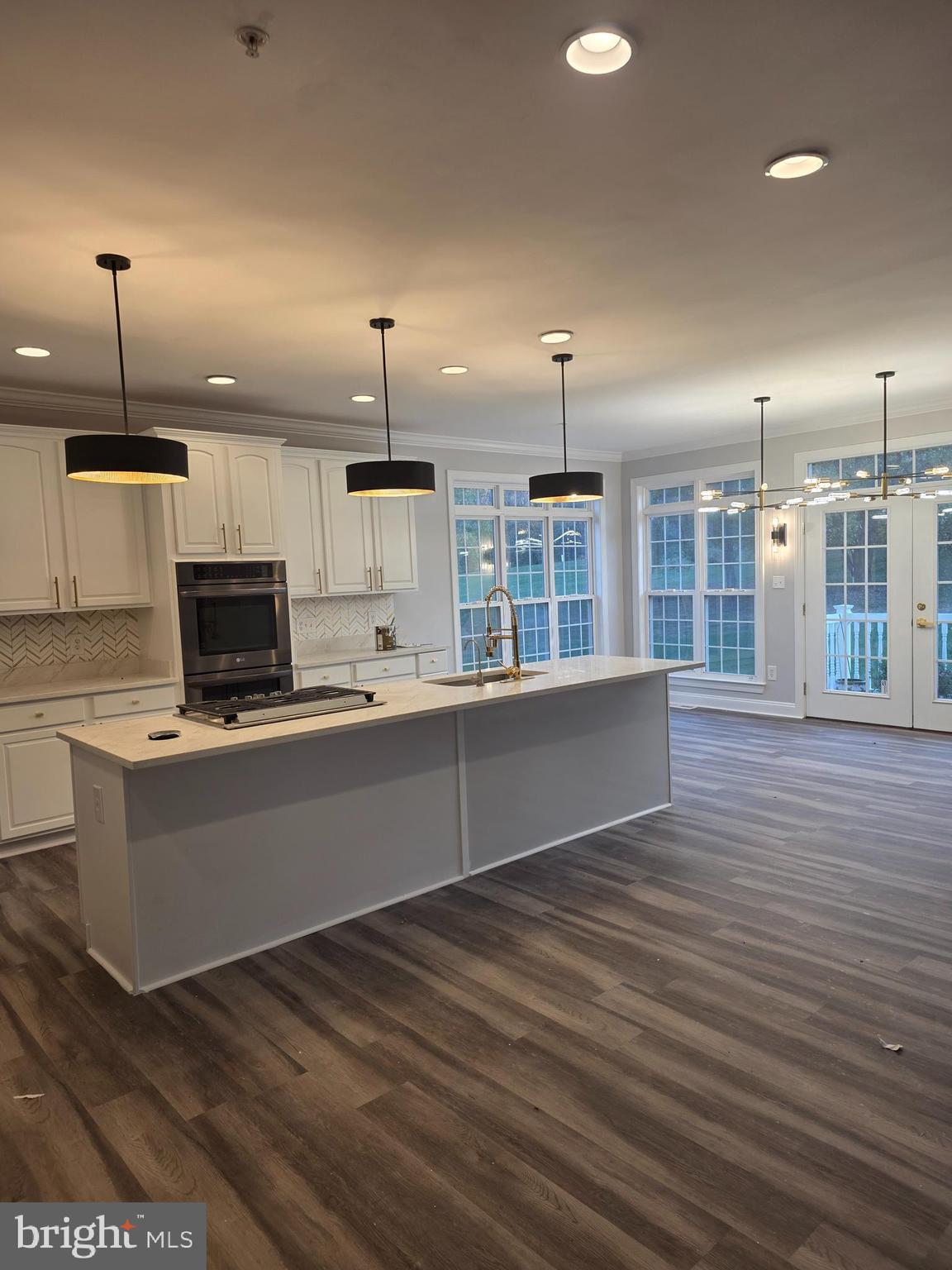 CROOM STATION - Residential