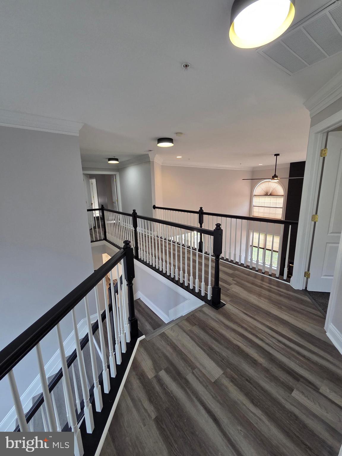 CROOM STATION - Residential